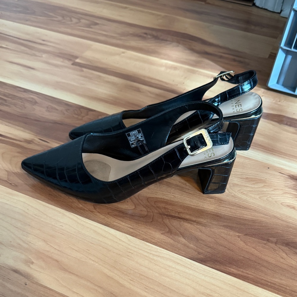 Black heels